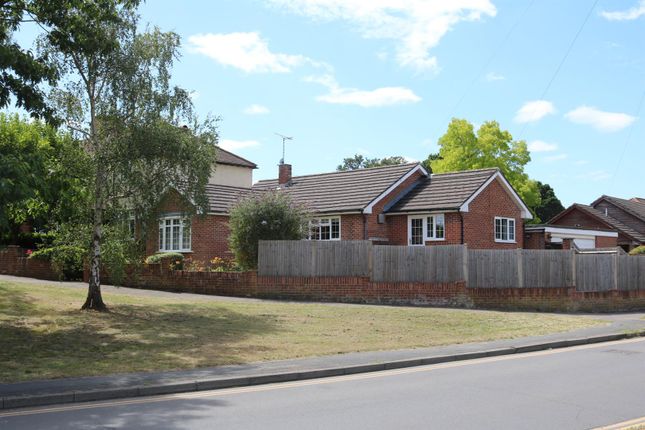 WARENNE ROAD, FETCHAM, KT22 3 bed detached bungalow for sale