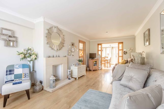 Buttermere Avenue, Burnham SL1 3 bed end of terrace house for sale
