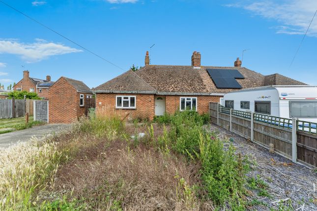 2 bedroom semi-detached bungalow for sale