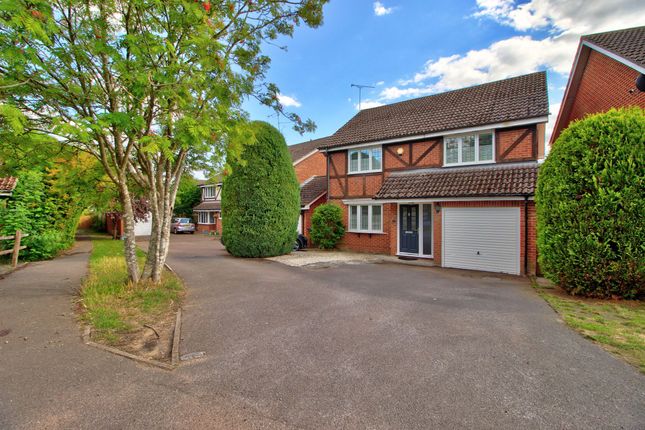 Wokingham RG41 4 bed detached house for sale