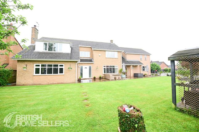 5 bedroom detached house for sale