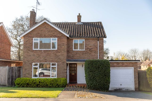 Leighlands, Crawley RH10 3 bed detached house for sale