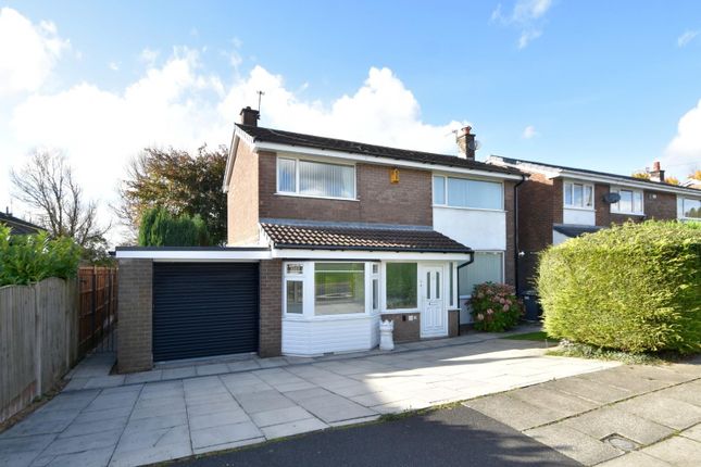 Bloomfield Drive, Bury BL9 3 bed detached house for sale