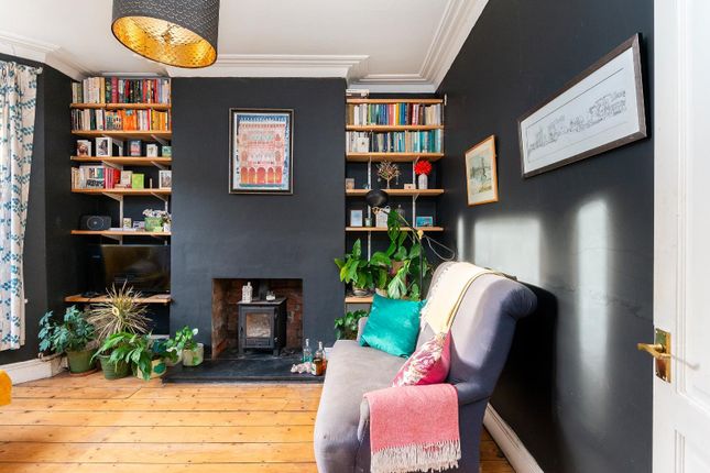 Cotswold Road, Windmill Hill 3 bed terraced house for sale