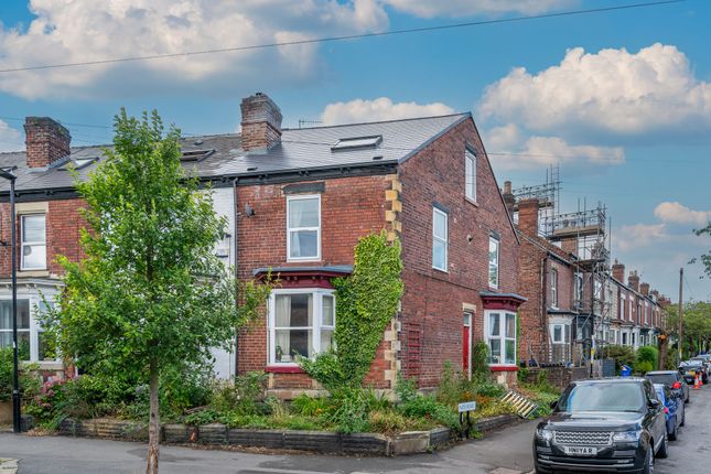 4 bedroom end of terrace house for sale