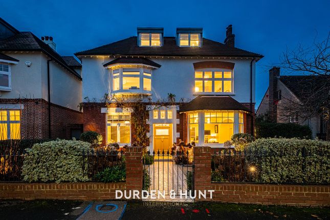 The Avenue, Wanstead E11 7 bed detached house for sale