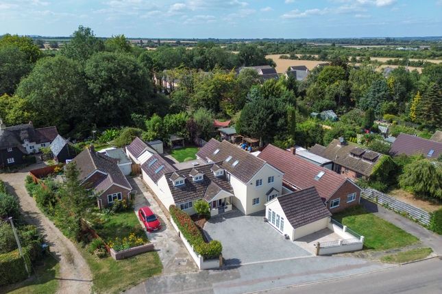 Whitecroft Road, Royston SG8 5 bed detached house for sale