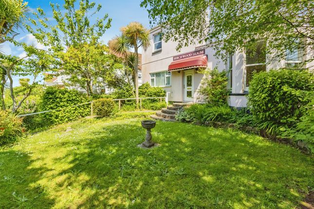 12 bedroom semi-detached house for sale