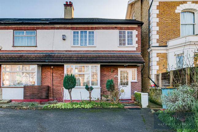 3 bedroom end of terrace house for sale
