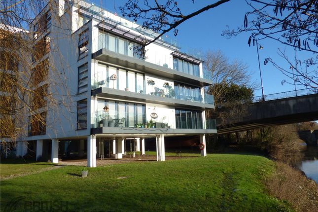 2 bed flat