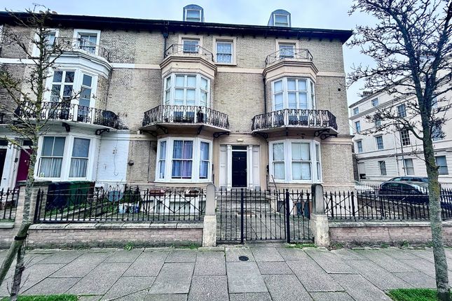 8 bedroom flat for sale