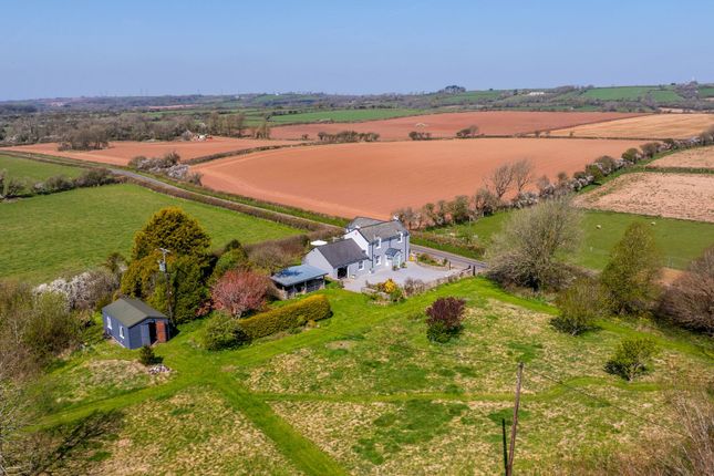 Tenby SA70 4 bed detached house for sale