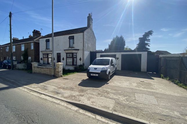 West End, Peterborough PE7 3 bed detached house for sale