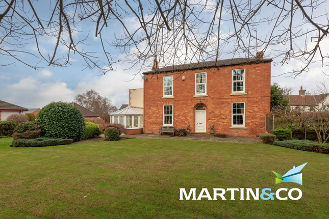 142 Flanshaw Lane, Wakefield WF2 3 bed detached house for sale