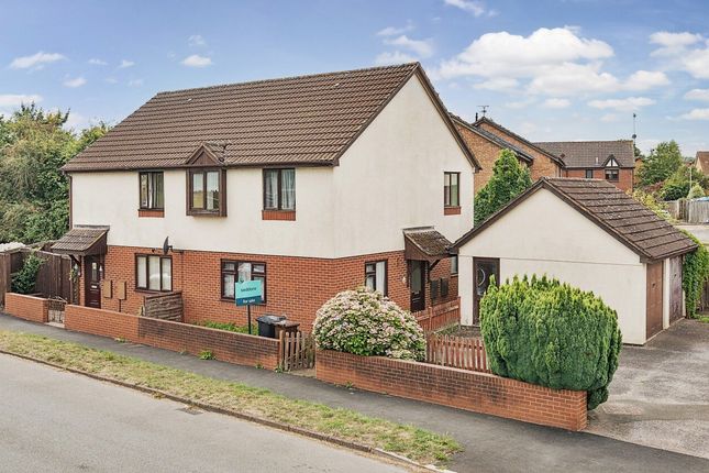 Exeter Road, Cullompton, Devon, EX15 3 bed semi