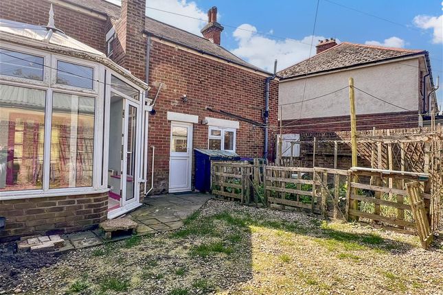 Oaks Road, Folkestone, Kent 3 bed end of terrace house for sale