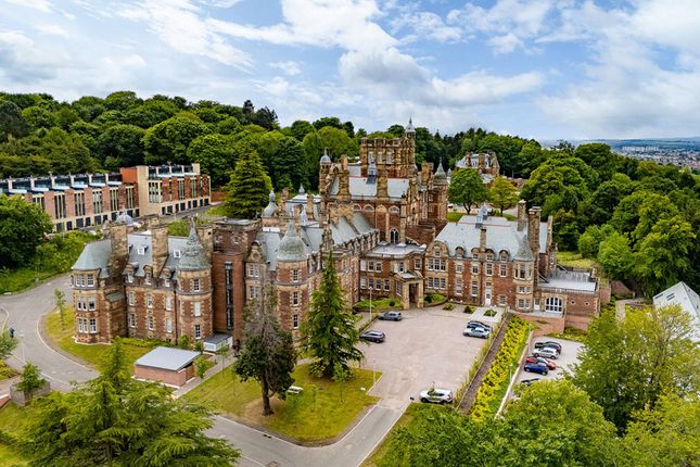 4 bedroom flat for sale