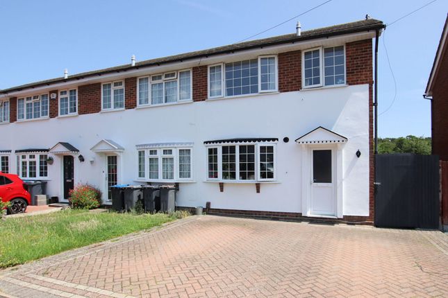 Freshfields, Shirley 2 bed end of terrace house for sale