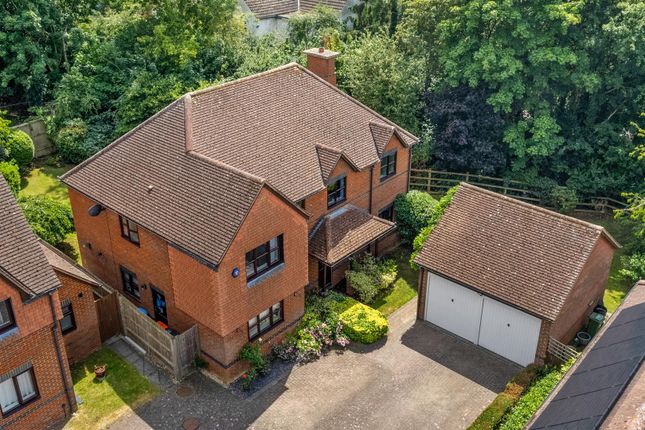 Ebbsgrove, Milton Keynes MK5 5 bed detached house for sale
