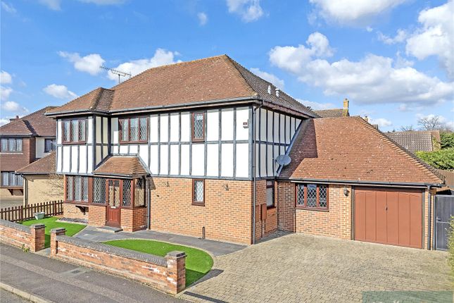 The Lindens, Essex IG10 4 bed detached house for sale