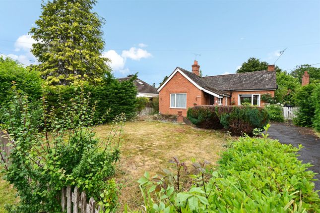Moulsham Lane, Hampshire GU46 3 bed bungalow for sale