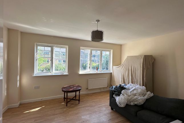 4 bed terraced house