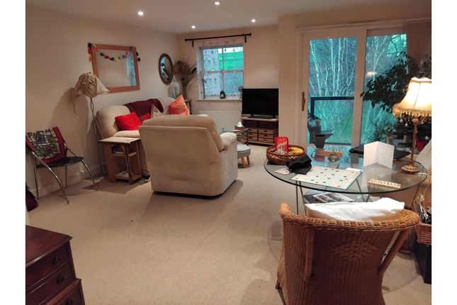 2 bed flat