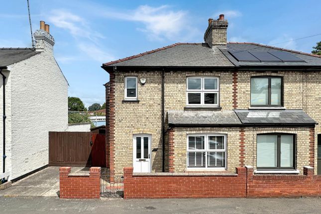 2 bedroom semi-detached house for sale