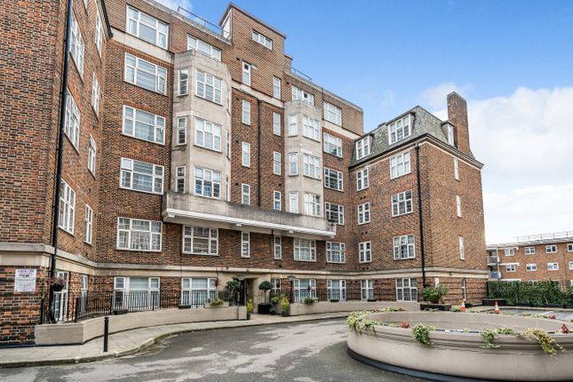 College Crescent, Swiss Cottage, NW3 2 bed apartment for sale