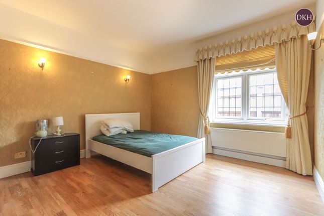 4 bedroom bungalow for sale