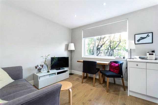 Studio flat for sale