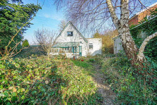 Lords Lane, Hastings 3 bed detached house for sale