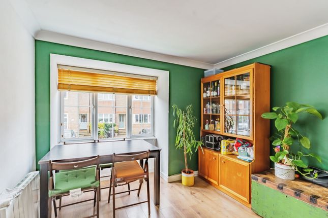 2 bed flat