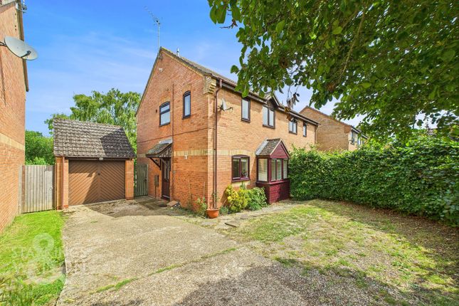 Fletcher Way, Acle, Norwich 3 bed semi