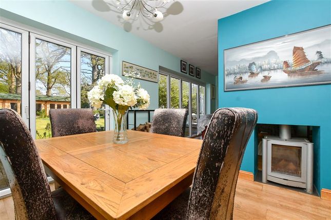 3 bed detached bungalow