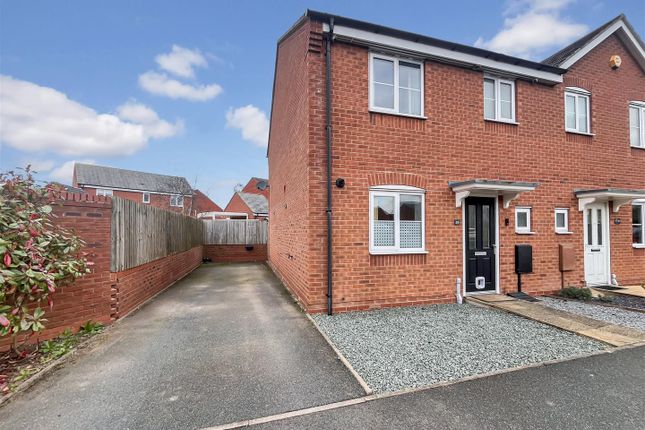 Astbury Way, Swadlincote DE11 3 bed semi