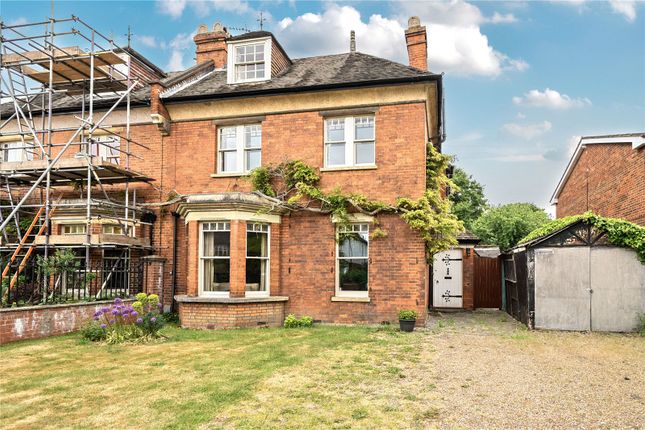 6 bedroom semi-detached house for sale