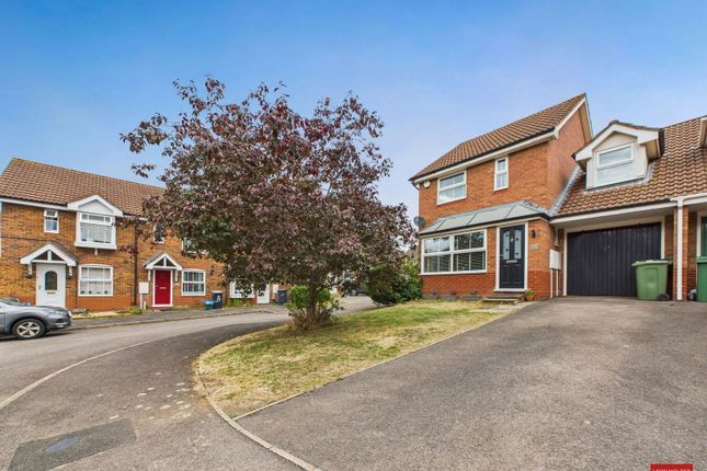 Dodington Close, Gloucester GL4 3 bed semi