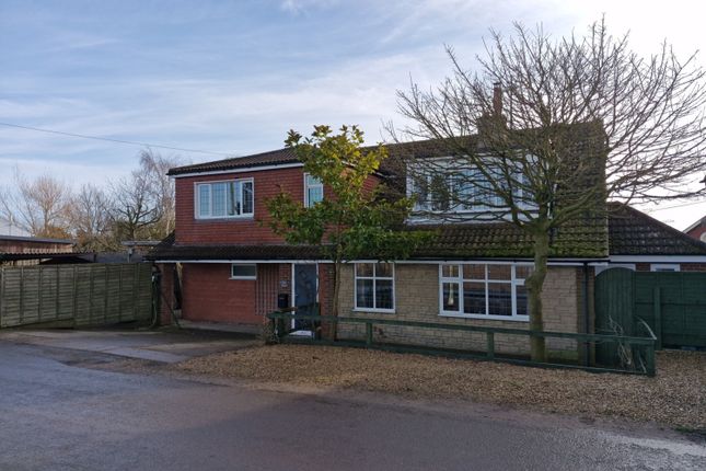 33 Reservoir Road, Surfleet... 4 bed detached house for sale