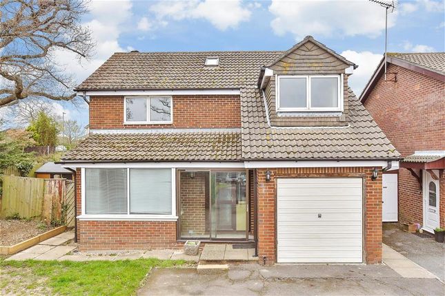 Cornbrook Grove, Waterlooville... 4 bed detached house for sale