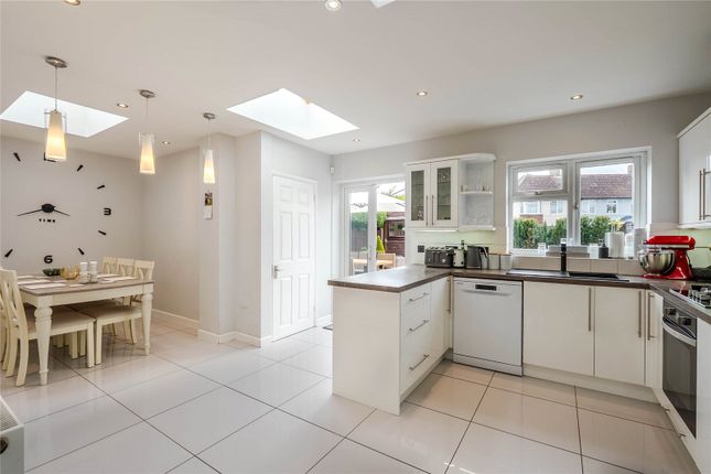 Benning Avenue, Bedfordshire LU6 3 bed semi