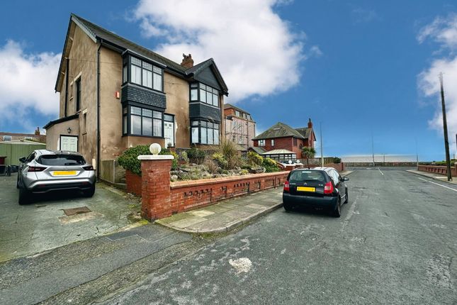 Madison Avenue, Bispham FY2 4 bed detached house for sale