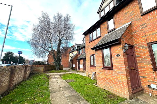 Uxbridge Road, Hayes, UB4 8JB 1 bed flat for sale