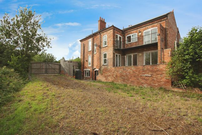 4 bedroom end of terrace house for sale