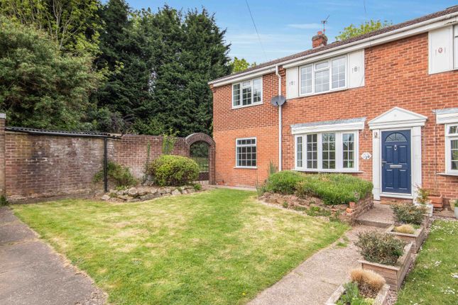 Linden Grove, Sandiacre, Nottingham... 3 bed semi