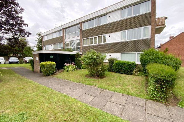 Middlefield gardens, Halesowen B62 3 bed ground floor flat for sale
