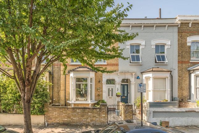 Foulden Road, London N16 4 bed terraced house for sale