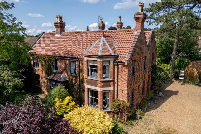 Dersingham 4 bed detached house for sale