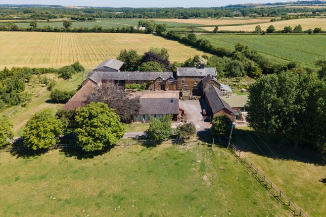 Langdon Lane, Radway, WARWICK... 7 bed farm house for sale