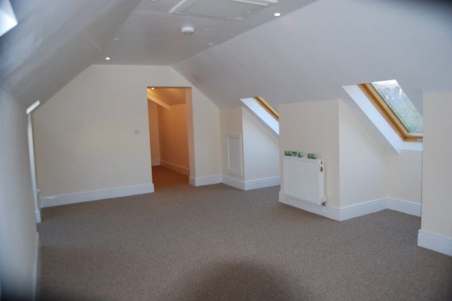 3 bedroom flat for sale
